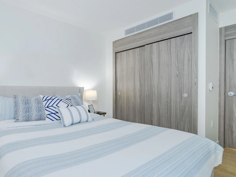 688-87 Nelson Street, Vancouver, BC, V6Z 0E8 - 13