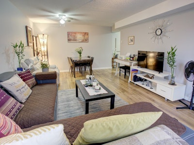 207-38003 Second Avenue - 4