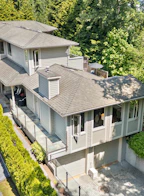 1907 Esquimalt Avenue