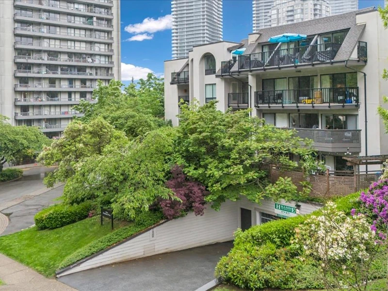 410 - 1945 Woodway Place, Burnaby BC V5B 4S4