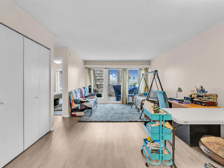 410-1945 Woodway Place, Burnaby, BC, V5B 4S4 - 5