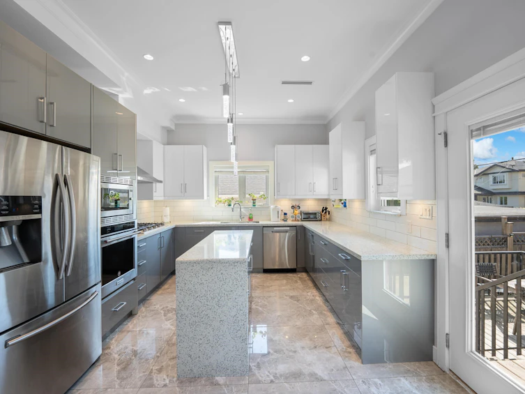 6960 Bryant Court, Burnaby, BC, V5E 1S9 - 7