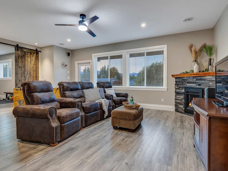 46123 Roy Avenue, Chilliwack, BC, V2R 2C2 - 4