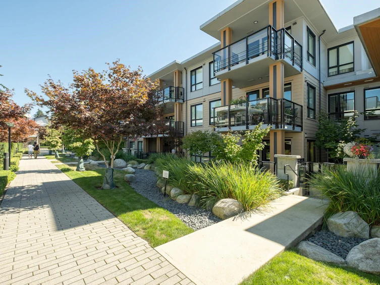 222-3220 Connaught Crescent, North Vancouver, BC, V7R 0A5