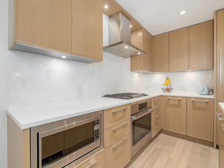 222-3220 Connaught Crescent, North Vancouver, BC, V7R 0A5 - 4