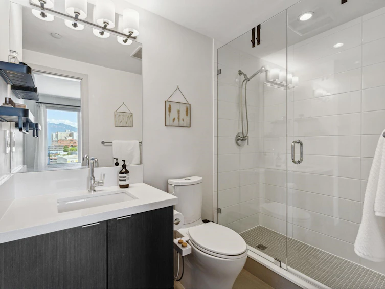 615-384 E 1st Avenue, Vancouver, BC, V5T 0G5 - 9