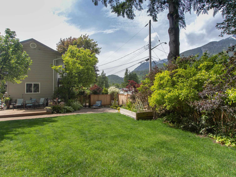 41884 Faith Road, Squamish, BC, V0N 3G0 - 15