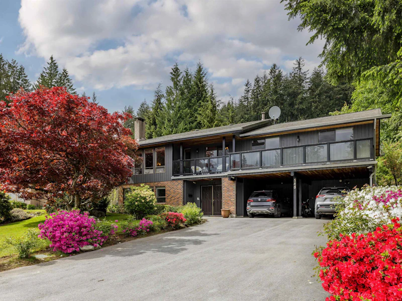 548 E Braemar Road, North Vancouver BC V7N 1R3