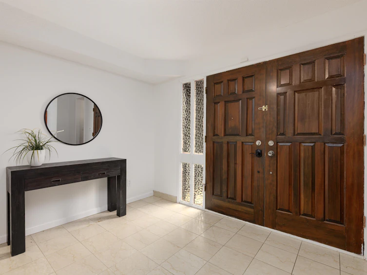 548 E Braemar Road, North Vancouver, BC, V7N 1R3 - 2