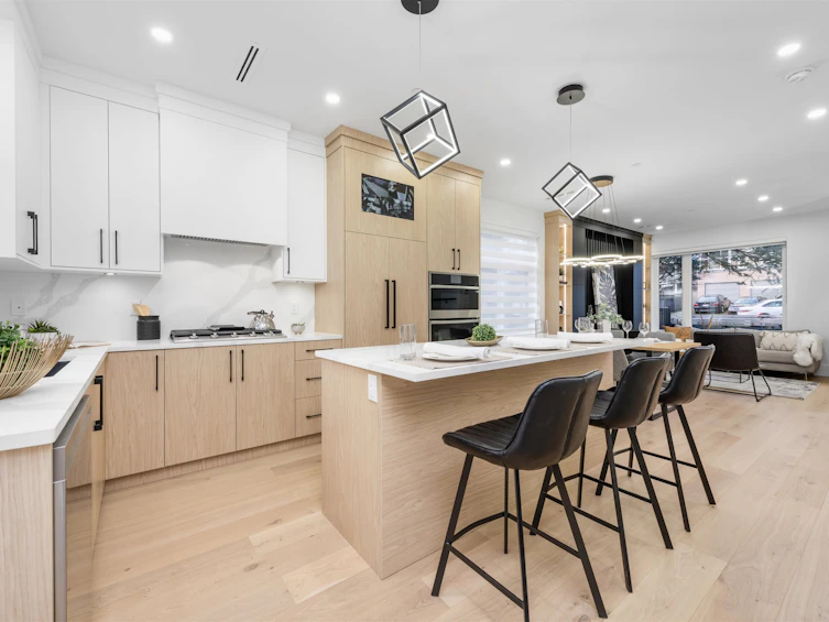 670 E 64 Avenue, Vancouver, BC, V5X 2N2 - 11