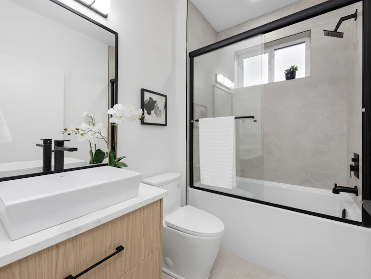 670 E 64 Avenue, Vancouver, BC, V5X 2N2 - 17