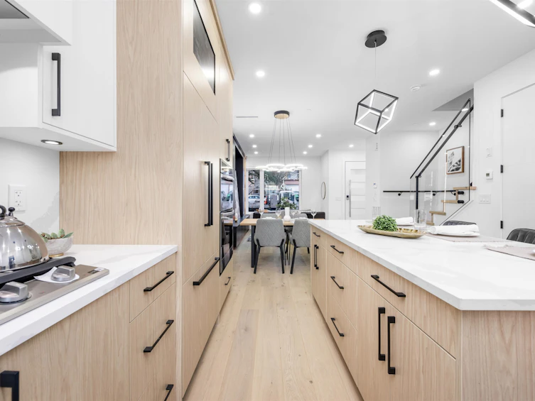 670 E 64 Avenue, Vancouver, BC, V5X 2N2 - 12