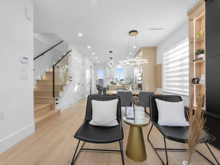 670 E 64 Avenue, Vancouver, BC, V5X 2N2 - 6