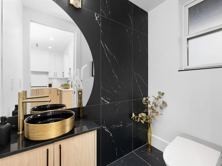 670 E 64 Avenue, Vancouver, BC, V5X 2N2 - 14