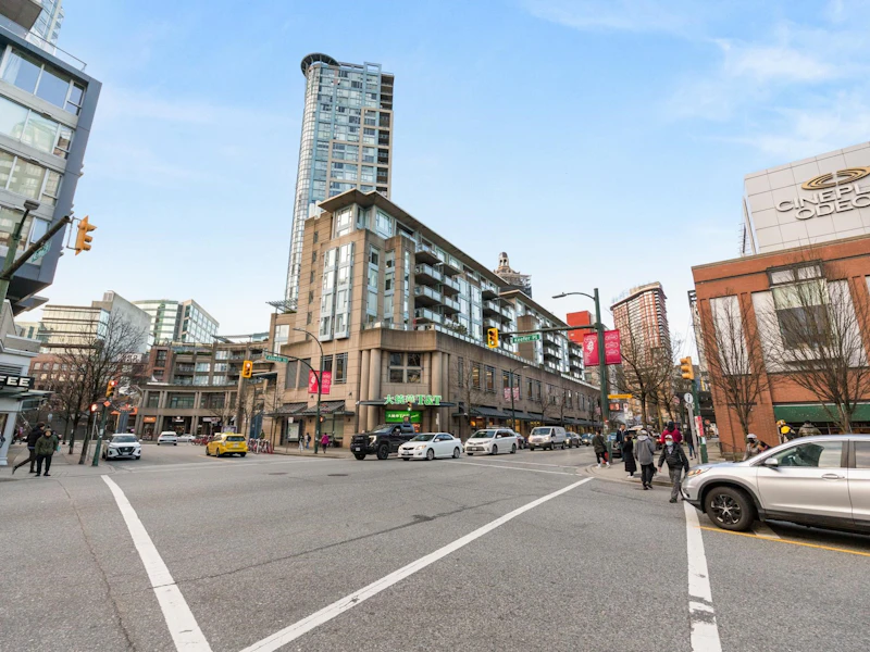 610 - 555 Abbott Street, Vancouver BC V6B 6B8