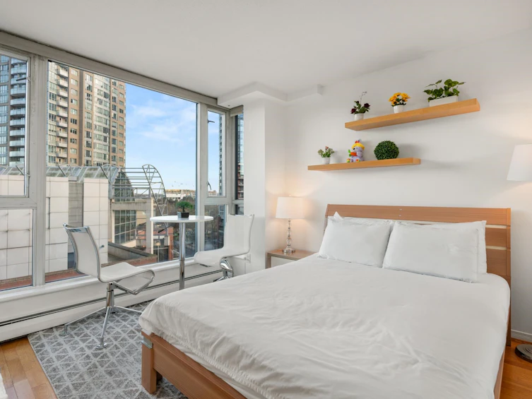 610-555 Abbott Street, Vancouver, BC, V6B 6B8 - 11