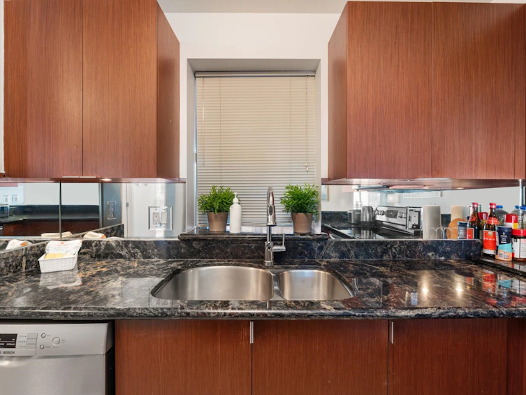 610-555 Abbott Street, Vancouver, BC, V6B 6B8 - 9