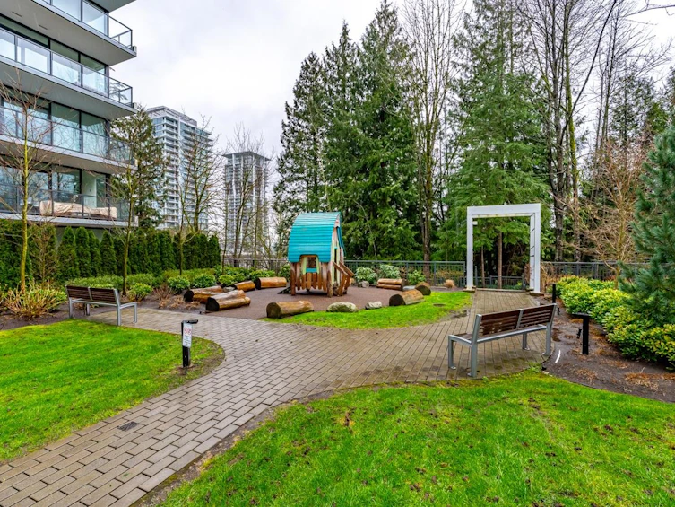 902-585 Austin Avenue, Coquitlam, BC, V3K 0G6 - 32