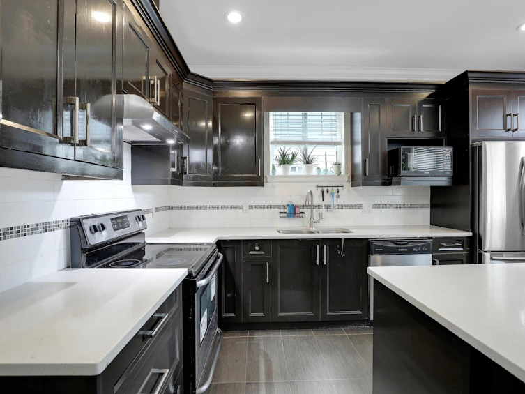 87-15399 Guildford Drive Drive, Surrey, BC, V3R 7C6 - 11