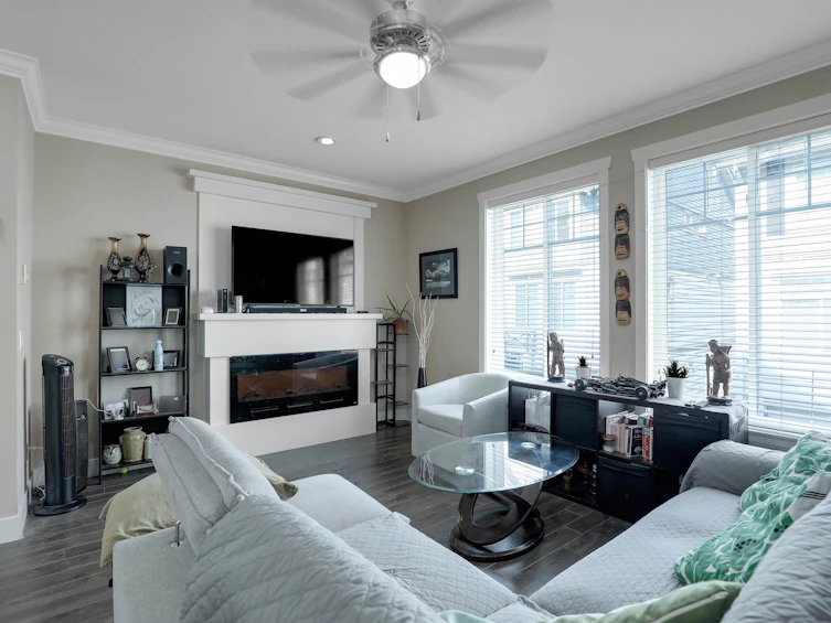 87-15399 Guildford Drive Drive, Surrey, BC, V3R 7C6 - 2