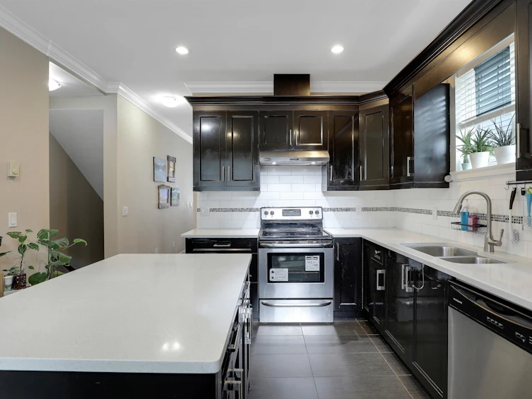 87-15399 Guildford Drive Drive, Surrey, BC, V3R 7C6 - 15