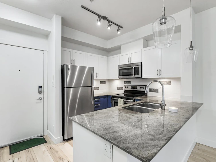 103-13468 King George Boulevard, Surrey, BC, V3T 0H5 - 13