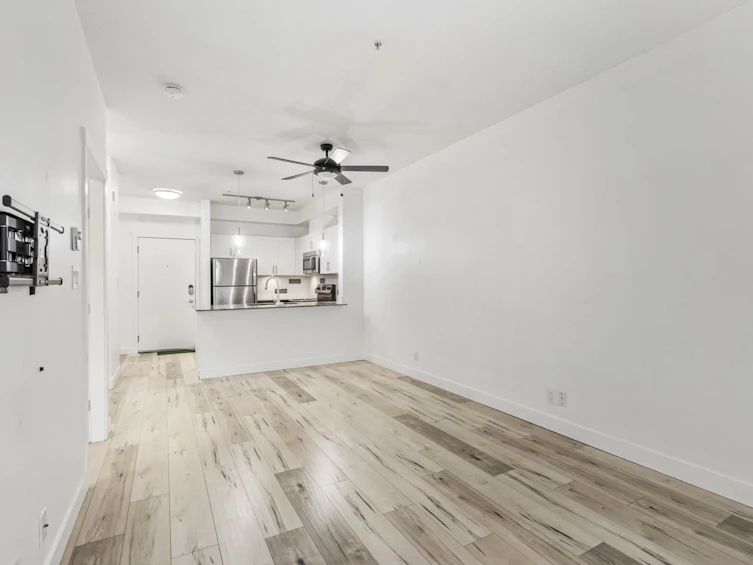 103-13468 King George Boulevard, Surrey, BC, V3T 0H5 - 6
