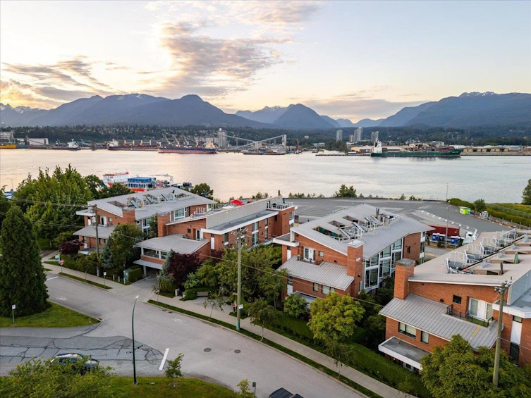 2951 Wall Street, Vancouver, BC, V5K 0A6 - 32