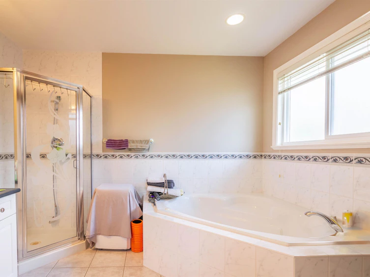 16286 80a Avenue, Surrey, BC, V4N 0J7 - 16