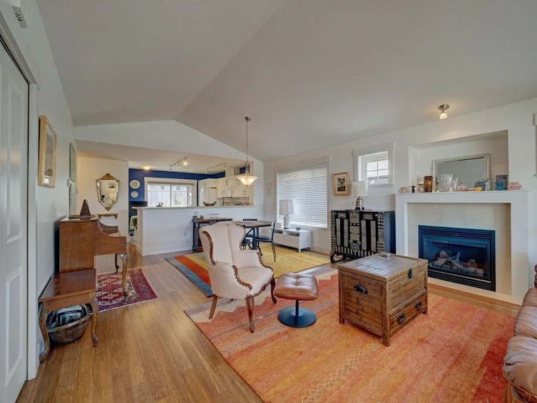 6258 Kevins Road, Sechelt, BC, V7Z 0V2 - 2
