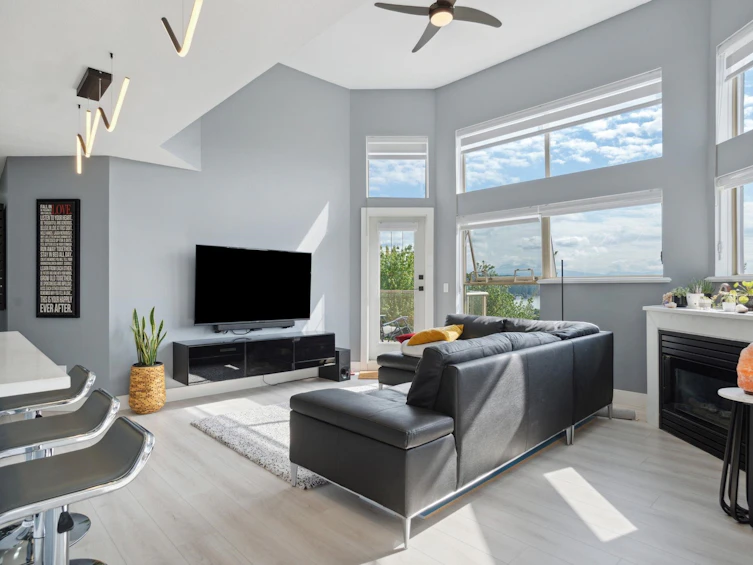 306-74 Richmond Street, New Westminster, BC, V3L 5T1 - 2