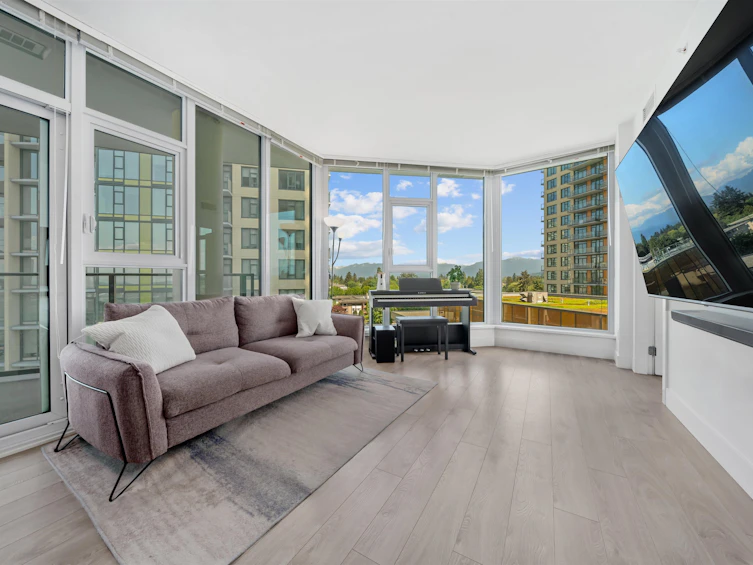 802-7388 Kingsway, Burnaby, BC, V3N 0G9 - 2
