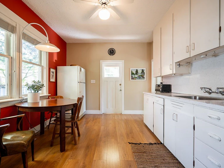 3336 E Georgia Street, Vancouver, BC, V5K 2L4 - 9