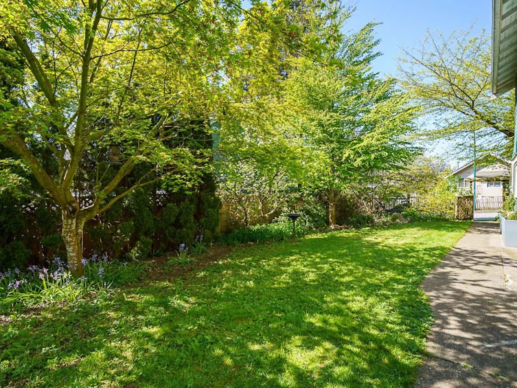 3336 E Georgia Street, Vancouver, BC, V5K 2L4 - 30
