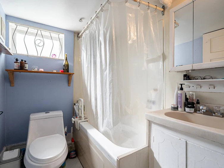 3336 E Georgia Street, Vancouver, BC, V5K 2L4 - 26