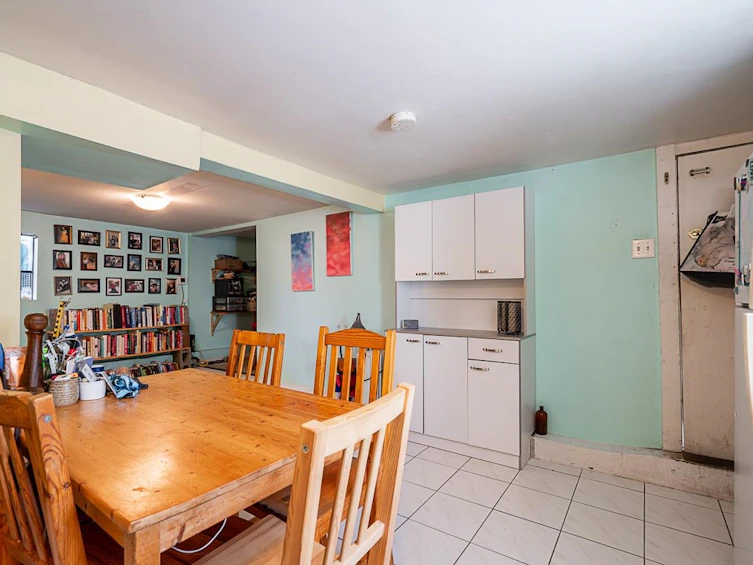3336 E Georgia Street, Vancouver, BC, V5K 2L4 - 22