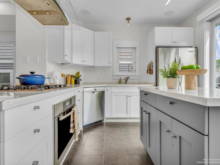 946 W 20th Avenue, Vancouver, BC, V5Z 1Y5 - 7