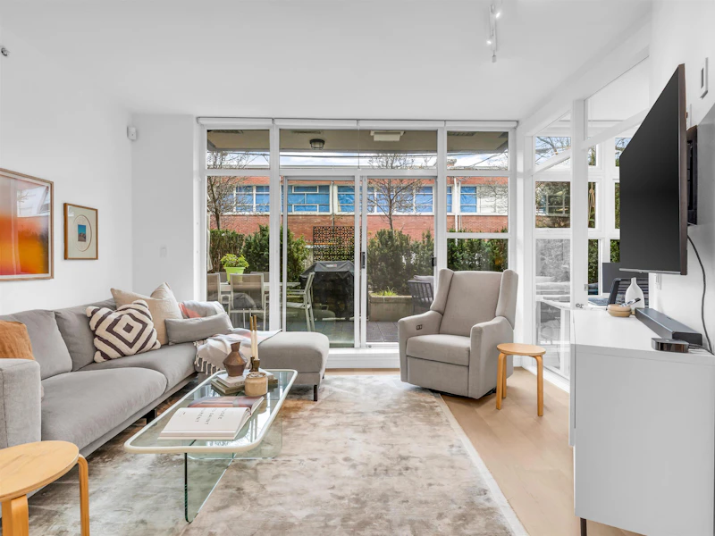 201 - 298 E 11th Avenue, Vancouver BC V5T 0A2