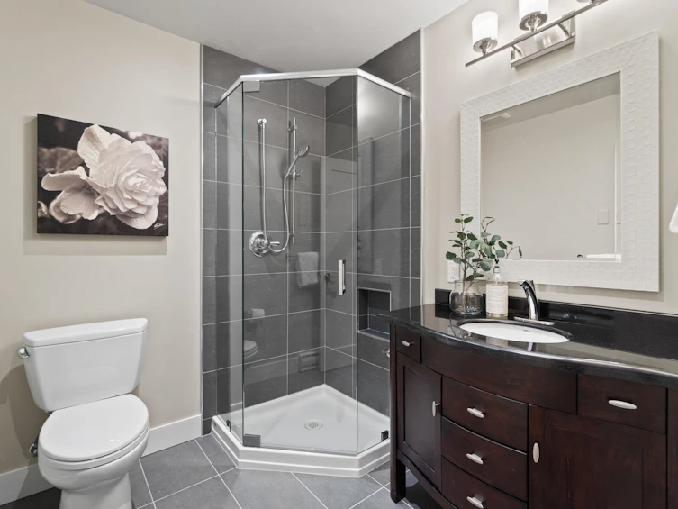 4208 Southwood Street, Burnaby, BC, V5J 2E9 - 25
