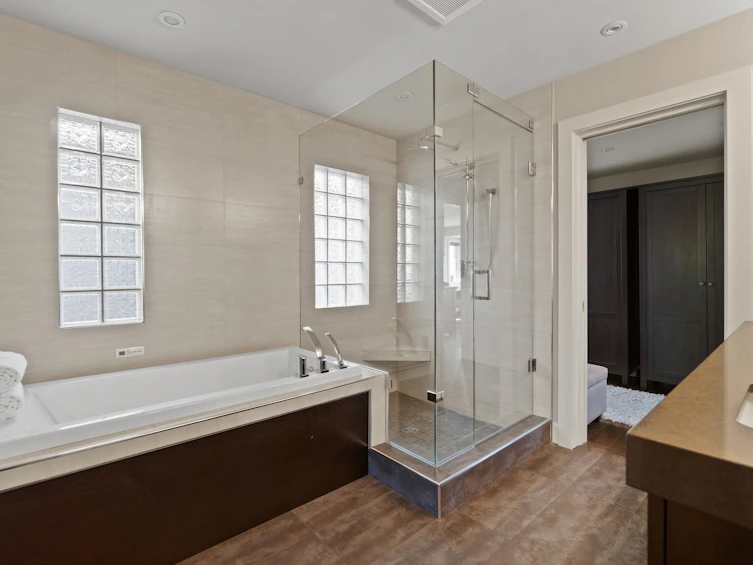 4208 Southwood Street, Burnaby, BC, V5J 2E9 - 16