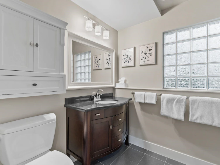 4208 Southwood Street, Burnaby, BC, V5J 2E9 - 32