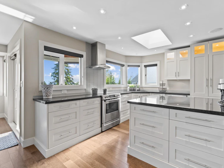 4208 Southwood Street, Burnaby, BC, V5J 2E9 - 9
