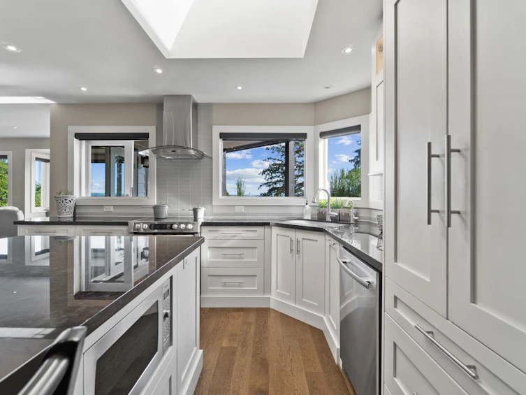 4208 Southwood Street, Burnaby, BC, V5J 2E9 - 10