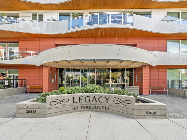 210-20416 Park Avenue, Langley, BC, V3A 0N2 - 3