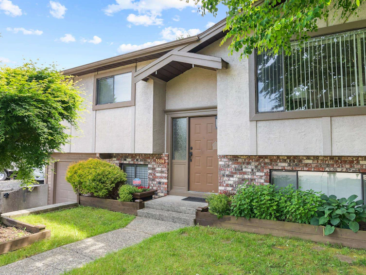 3504 Mierau Court, Abbotsford, BC, V2S 6H2 - 2