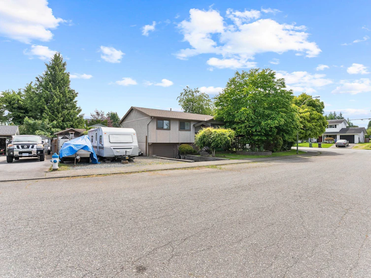 3504 Mierau Court, Abbotsford, BC, V2S 6H2 - 35