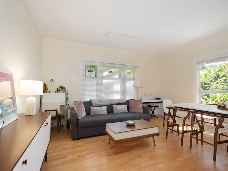 3652 Point Grey Road, Vancouver, BC, V6R 1A9 - 2