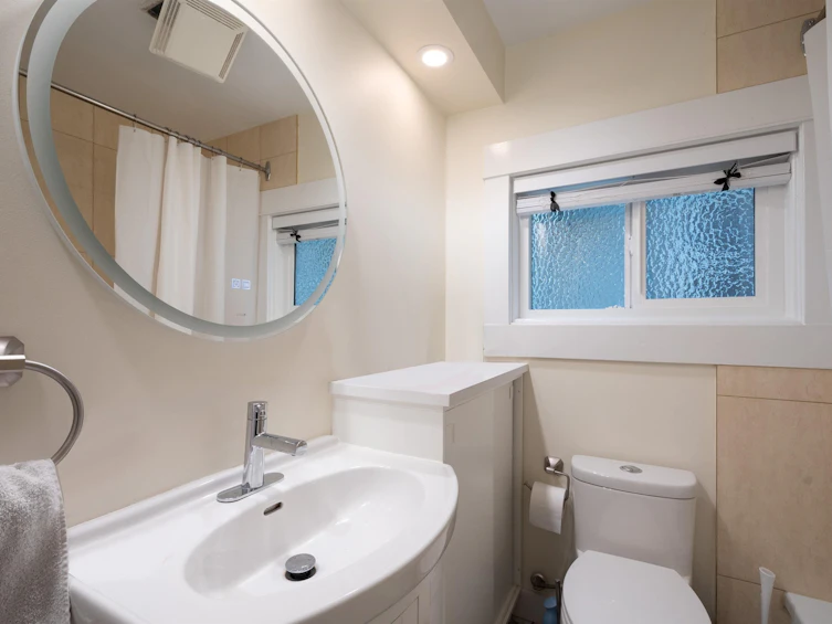 3652 Point Grey Road, Vancouver, BC, V6R 1A9 - 12