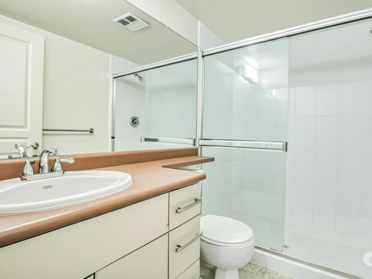004-9288 University Crescent, Burnaby, BC, V5A 4X7 - 7