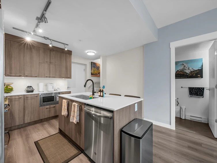 1017 Quebec Street, New Westminster, BC, V3M 0M3 - 11